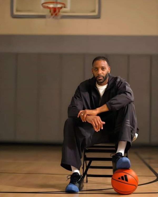 浙江股票配资平台 传奇归来！麦克格雷迪与阿迪达斯再续前缘，T-MAC系列或将迎来复刻